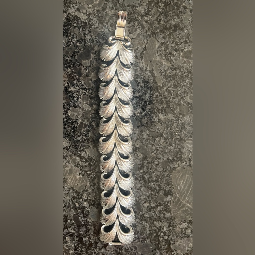 Vintage Lisner Silver-tone Bracelet